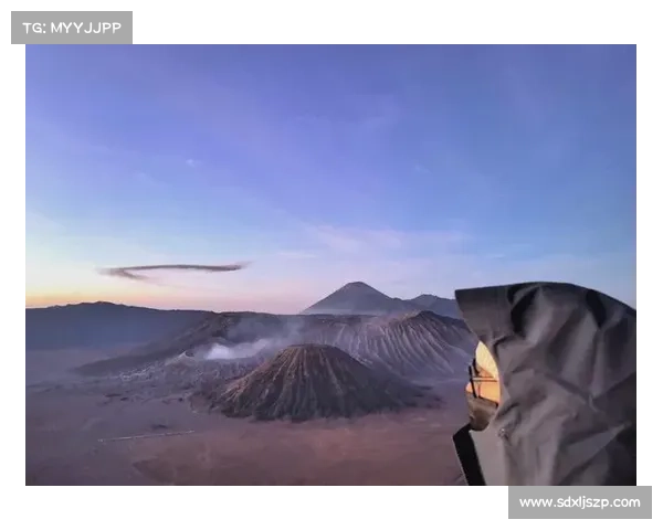 火焰之地探索之旅:8个绝美神秘火山景点等你揭秘 火焰之地探索之旅:8个绝美神秘火山景点等你揭秘